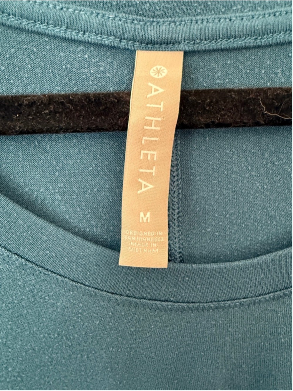 Athleta Blue Short Sleeve Tee Size M - Picture 3 of 3